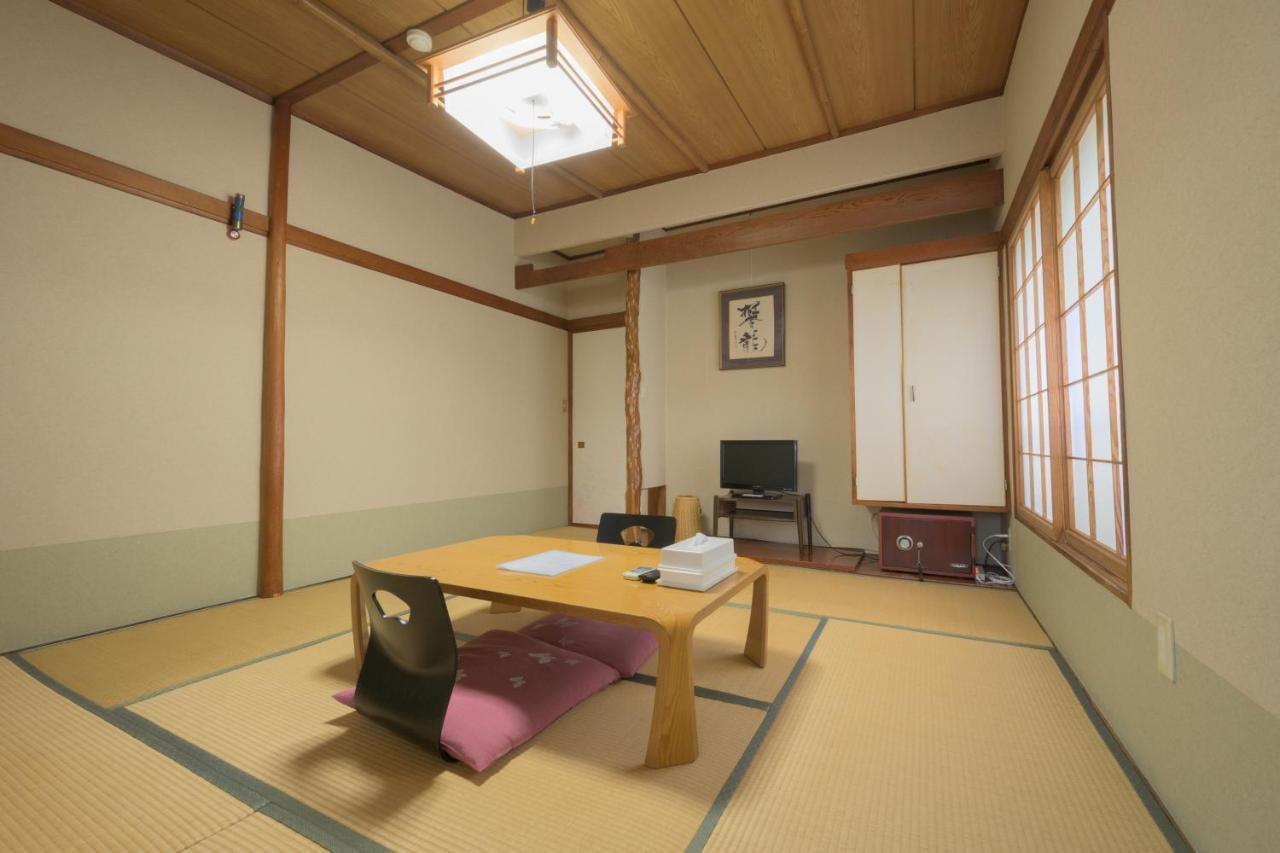 Hôtel Shibu Onsen Kadoya à Yamanouchi  Extérieur photo