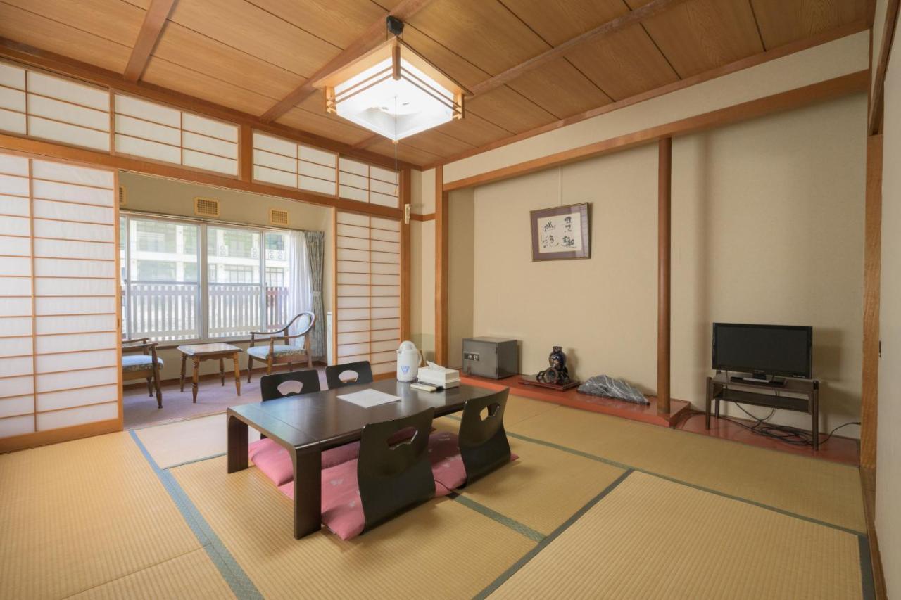 Hôtel Shibu Onsen Kadoya à Yamanouchi  Extérieur photo